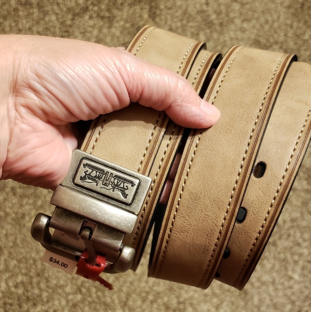 LEVI'S REVERSIBLE LEATHER BELT SILVER BUCKLE New